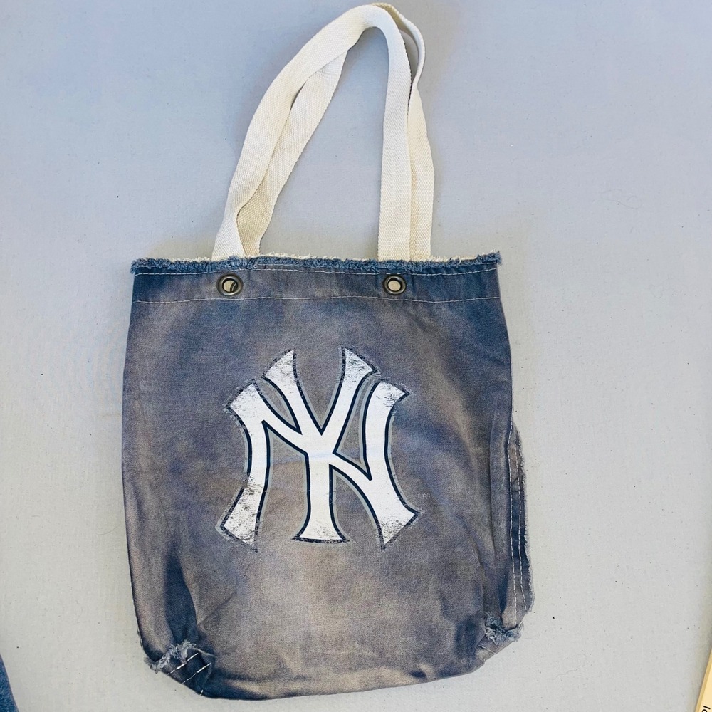 Pro-FAN-ity Little Earth NY Yankees Tote Canvas Blue Pewter Hardware
